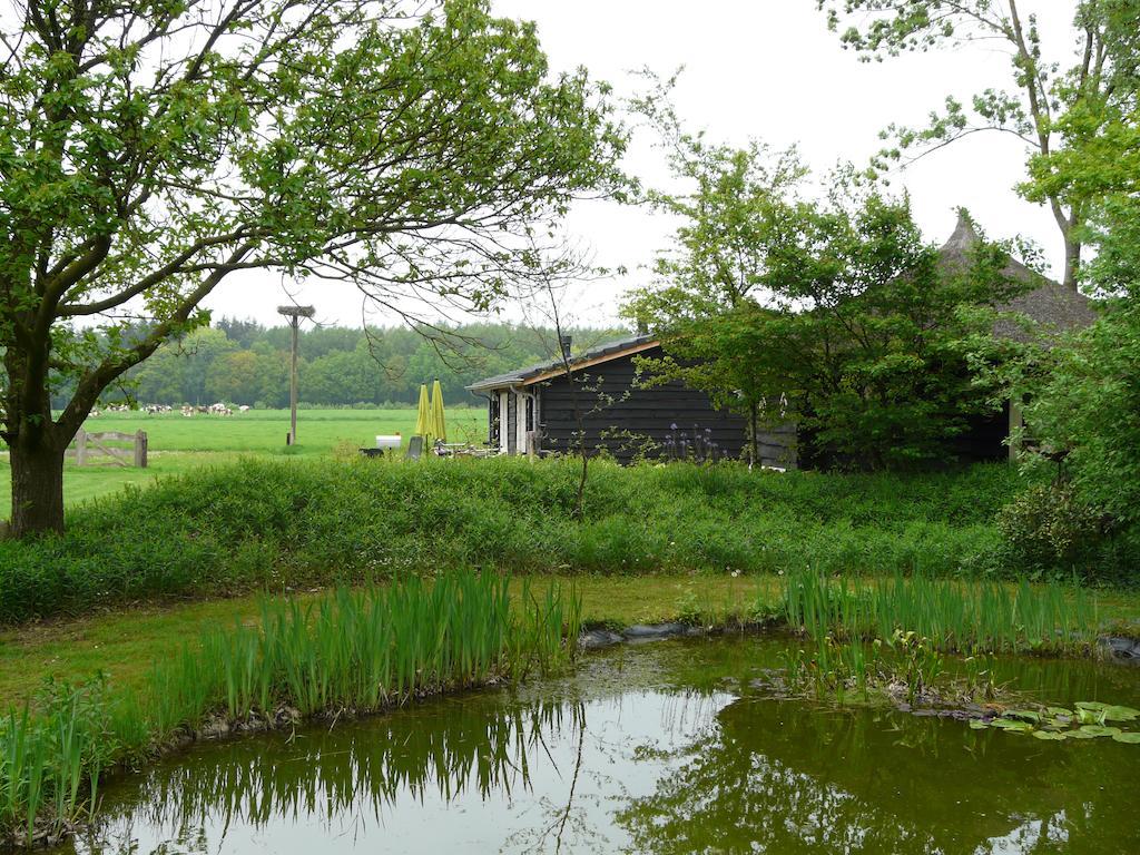 Erve Dikkeboer Bed and Breakfast Bathmen Exteriör bild
