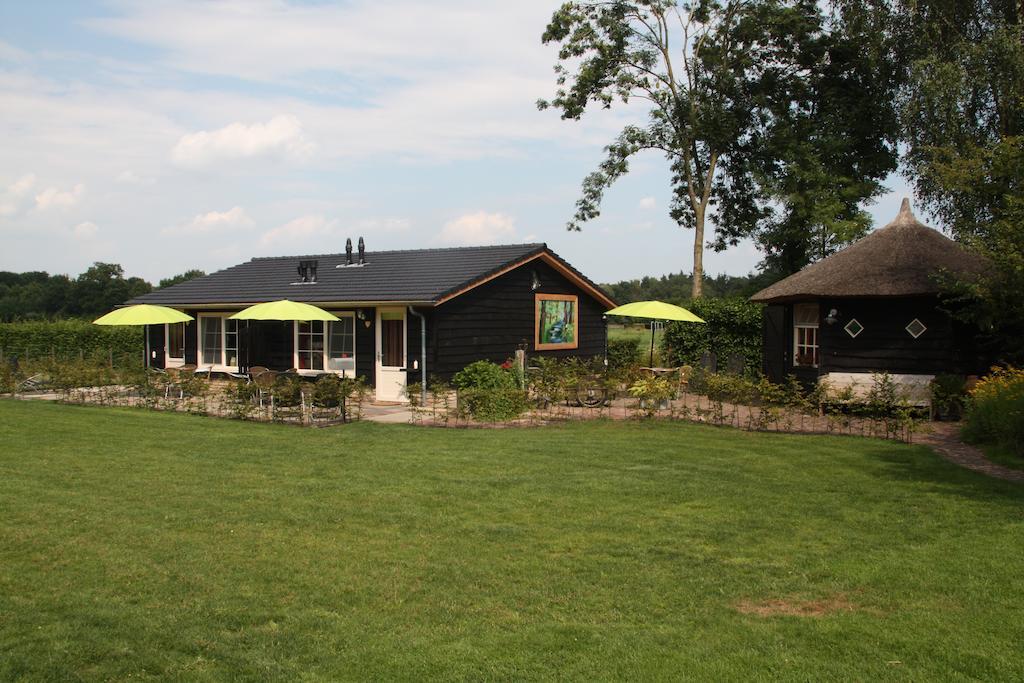 Erve Dikkeboer Bed and Breakfast Bathmen Exteriör bild